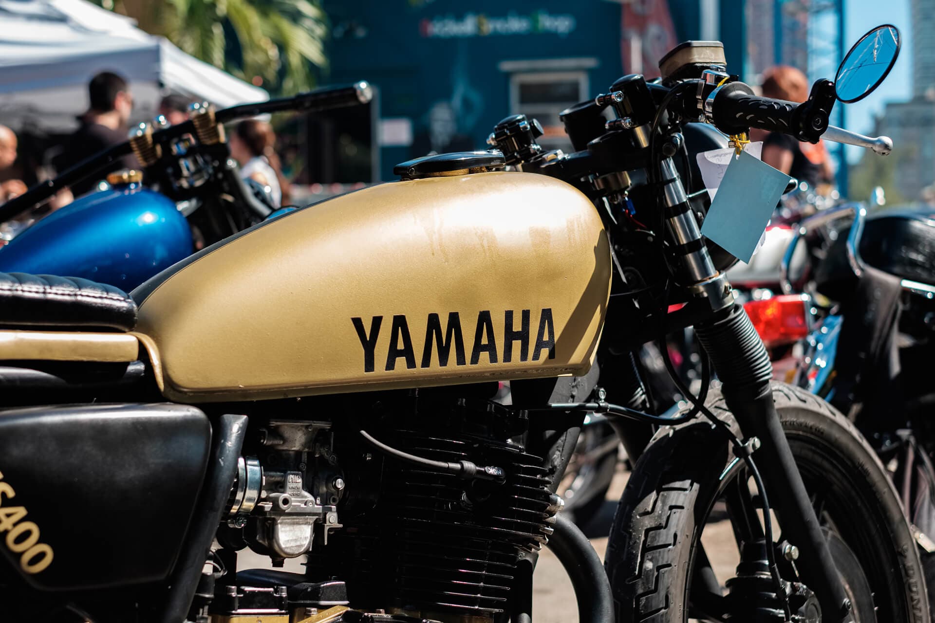 Contamos con una amplia variedad de accesorios para moto en Narón