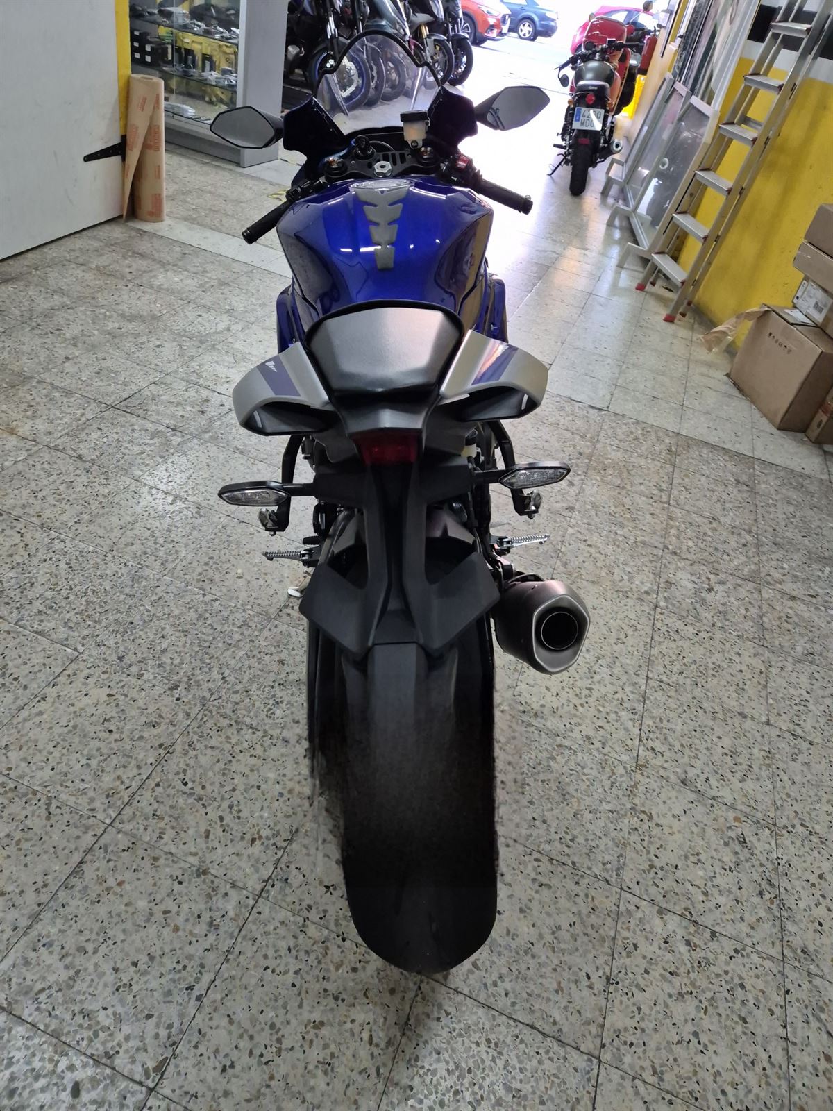 YAMAHA YZF-R1 - Imagen 4