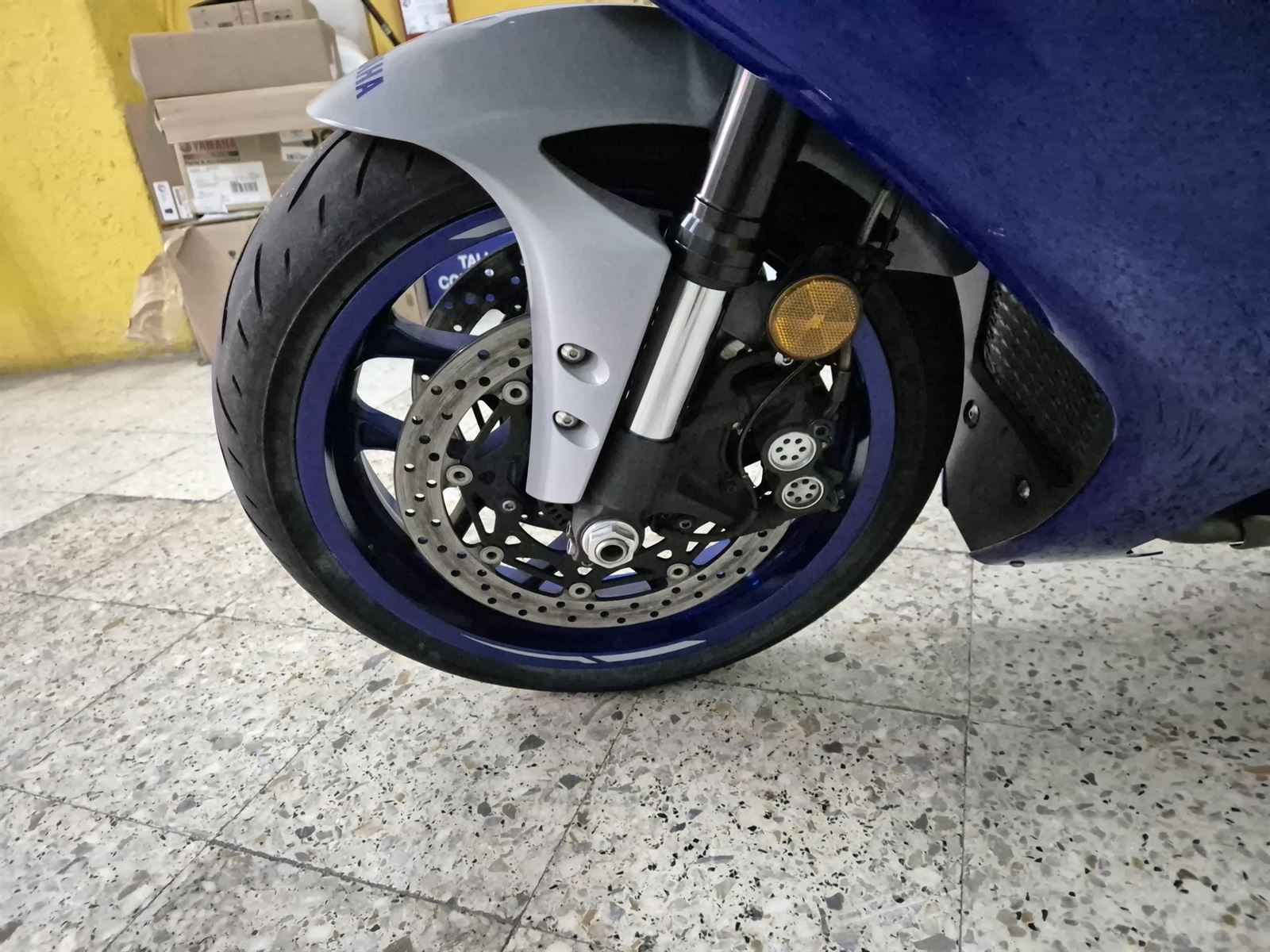 YAMAHA YZF-R1 - Imagen 8
