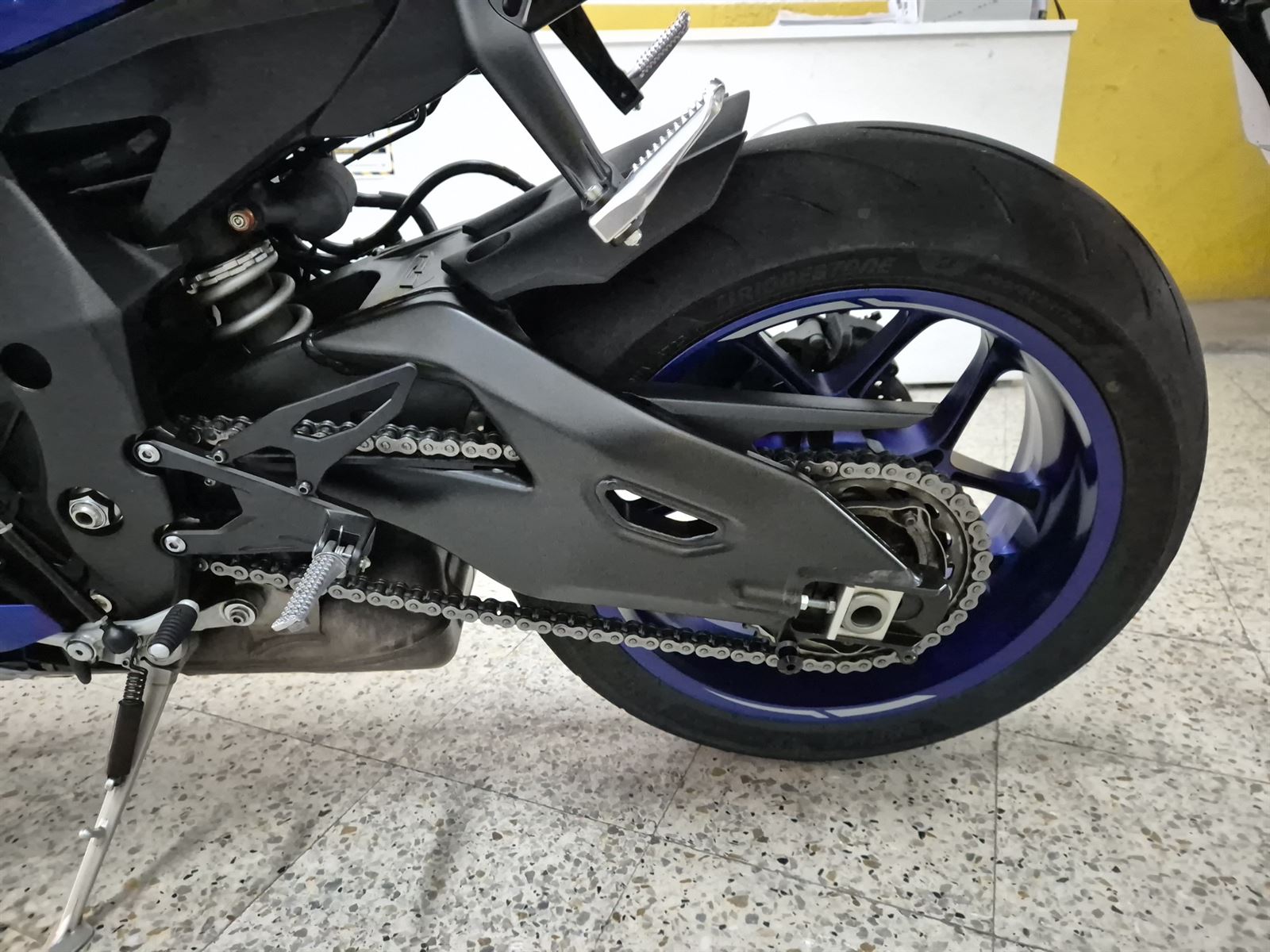 YAMAHA YZF-R1 - Imagen 9